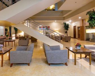 La Breza Hotel - Quezon City - Aula