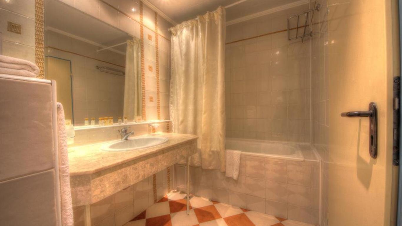 Royal Bay Spa Hotel