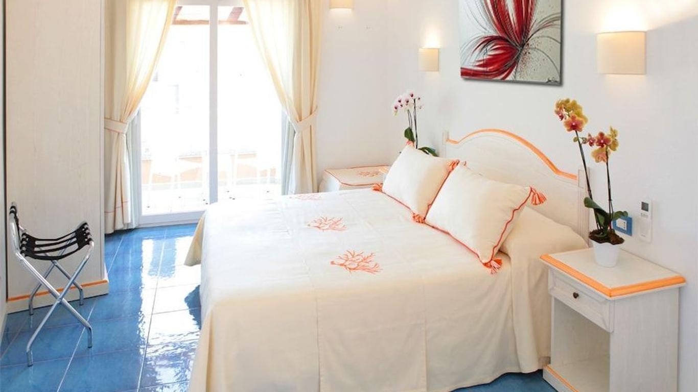Janas Hotel