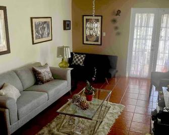 Apartment in the city, 5 minutes from the airport and the beach - Carolina - Sala de estar