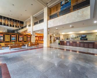 OYO 1735 Adika Bahtera Hotel - Balikpapan - Lobby