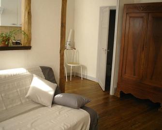 Retro, comfort and budget - Beaumont-de-Lomagne - Salon