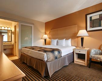 Best Western Palm Court Inn - Modesto - Bedroom