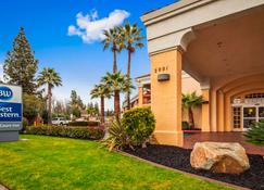 Best Western Palm Court Inn - Modesto - Building