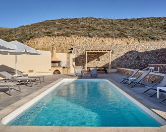 Casa Di Namphio Villa & Suites Anafi - Anafi - Piscina
