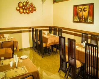 Royal Inn - Khandwa - Restaurante