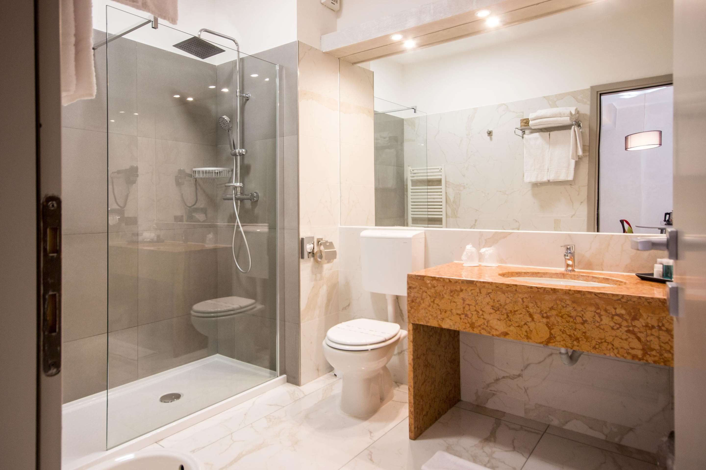 Best Western Hotel Modena District thumbnail 3