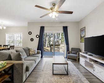 The Elm at Ducks Landing - Aberdeen - Вітальня