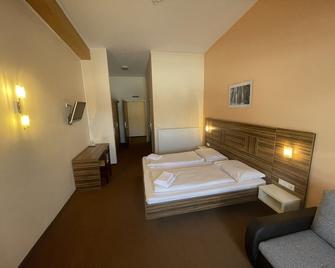 Hotel Koralpe - Goding - Bedroom