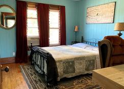Historic Downtown Appleton - Appleton - Bedroom