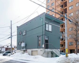 E-Us Naebo House - Sapporo - Edificio