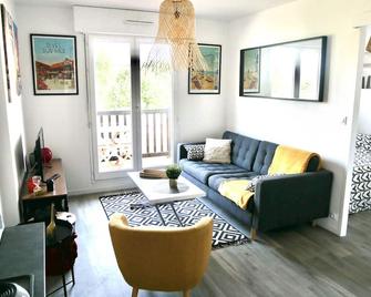 Côte à Côte - Wifi - Direct beach access - Cabourg - Living room