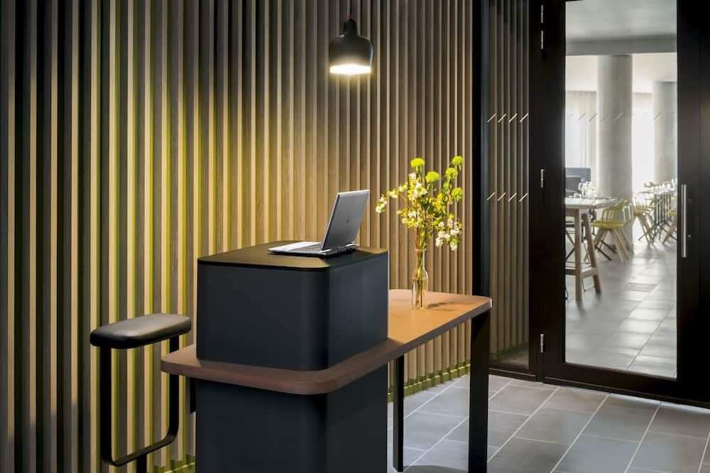 Okko Hotels Grenoble Centre - Grenoble - Recepción