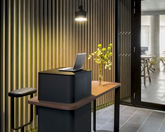 Okko Hotels Grenoble Centre - Grenoble - Front desk