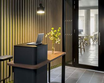 Okko Hotels Grenoble Centre - Grenoble - Recepción