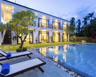 Hoi An Hideaway Villa - Hoi An - Pool