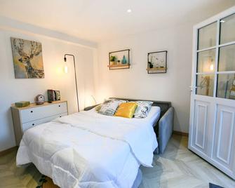 Instant Fleury, studio cosy avec jardin secret - Barbizon - Chambre