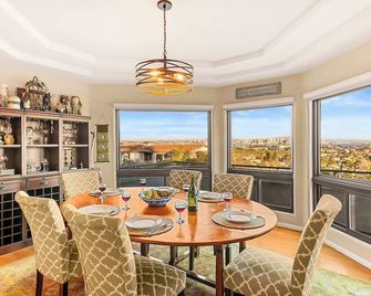 Spacious Beautiful Home with Stunning Bay Views - سان دييغو - غرفة طعام