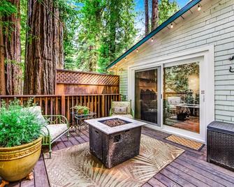 Creek House - Guerneville - Patio