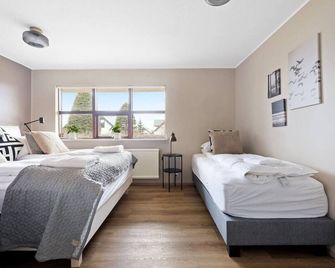 Inviting 2BR Haven in the Heart of the Suburbs - Reykjavík