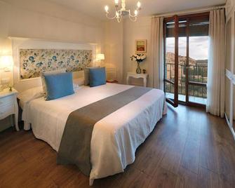 Hotel Santa Maria de Alquezar - Alquézar - Schlafzimmer