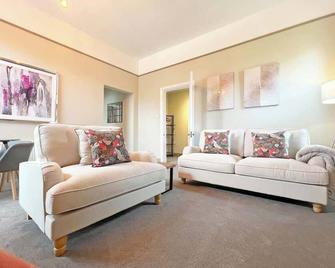 2-Bed Victorian Elegance - Chester - Living room