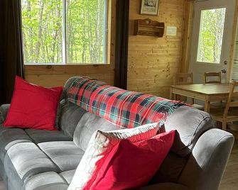 Cozy cabin Fleur de Lys - Notre-Dame-des-Bois - Sala de estar
