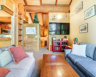 8 Mi to North Tahoe Beach Truckee Resort Condo - Truckee - Sala de estar