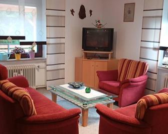Ferienwohnung Jutta - Steinwiesen - Sala de estar