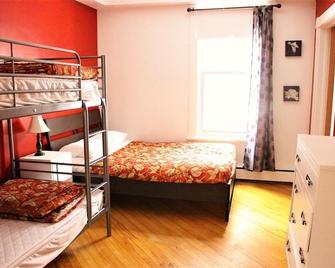 Auberge Internationale De Trois-Rivières - Trois-Rivières - Bedroom