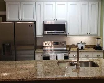 Independent Apartment in Candler - Candler - Keittiö