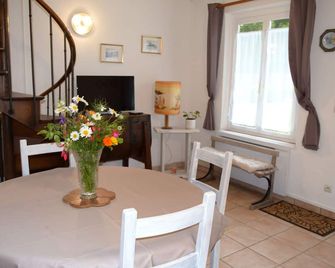 3 cottage in a farmhouse on the Alabaster Coast - Veulettes-sur-Mer - Dining room