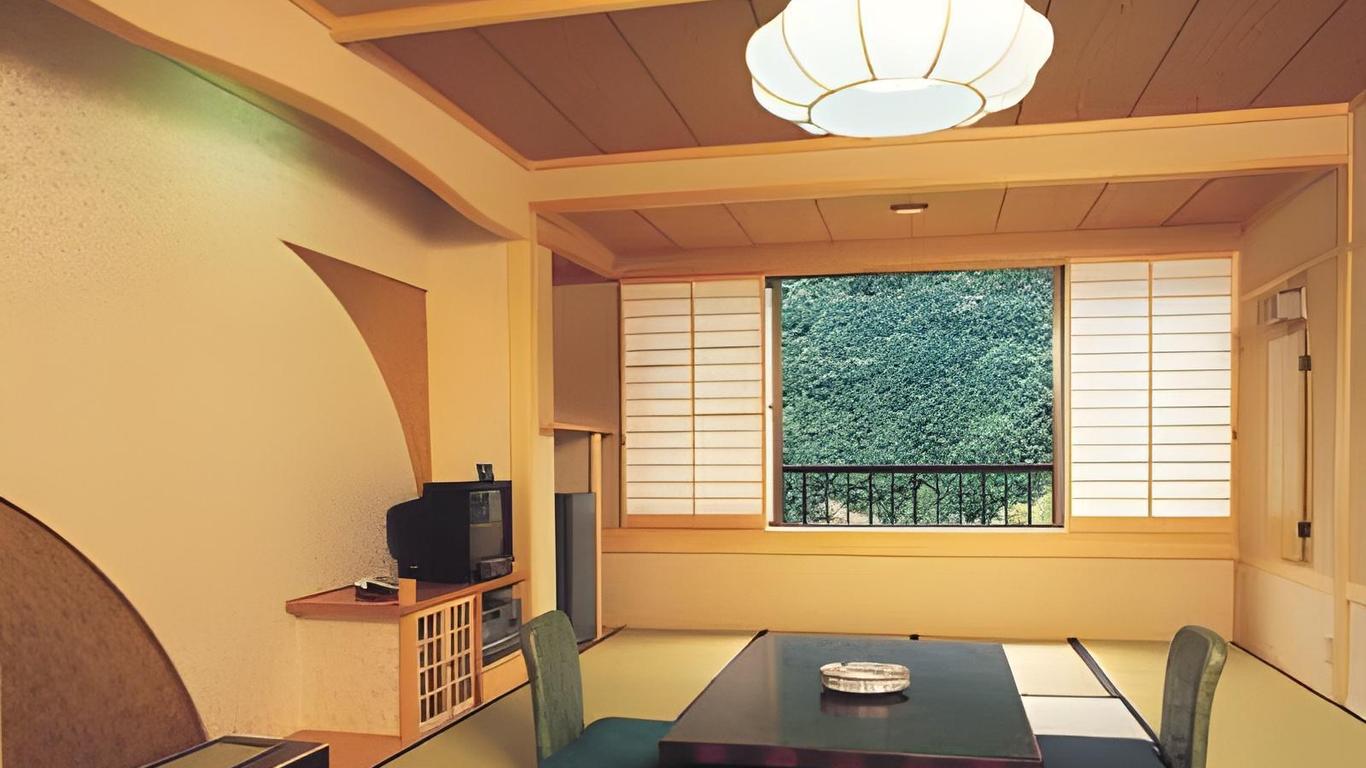 Nanadaru Onsen Hotel