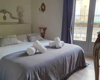 À l'époque - Sarlat-la-Canéda - Chambre