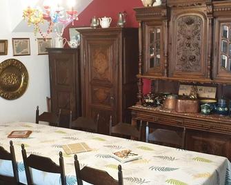 Gîte historique spacieux pour 12 pers, proche nature - FR-1-583-384 - Vesoul - Essbereich
