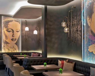 Renaissance Vienna Schönbrunn Hotel - וינה - טרקלין