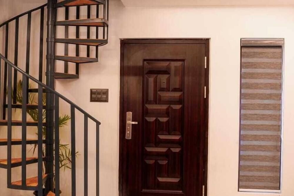 Garden of eden-Thottam - מונאר - מדרגות