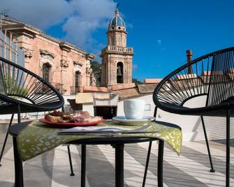 Intervallo Boutique Hotel - Ragusa - Balkon