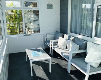 3 Bedroom Bungalow In Eastbourne Recently Refurbished - Eastbourne - Balkon