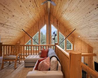 Deer Park Cabin home - Redmond - Sala de estar
