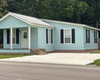 The Julep House - a 2-bedroom cottage in Beautiful Saint Francisville, LA! - Saint Francisville - Gebäude