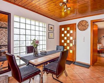 Gorgeous Home In Goldlauter-Heidersbach - Suhl - Dining room