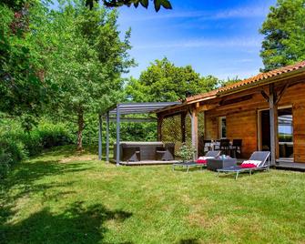 Les Chalets de Barruérot - Spa - Peyrusse-Grande - Patio