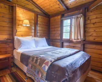 Timbers Resort 2 Bedroom: Cabin 4 - Fairmont Hot Springs