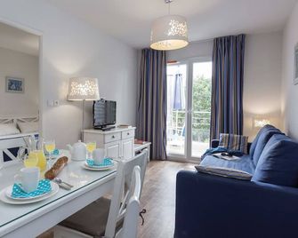 Lakeside Stay w/ Terrace - Hourtin - Restaurant