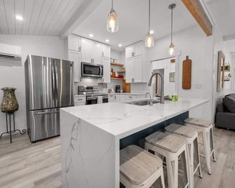 #stayinmydistrict Kalama Retreat - Kalama - Cocina