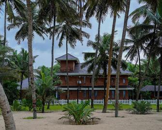 Kailani Beach Resort- A Serene Beach Retreat - Neeleshwar - Будівля
