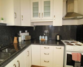 Loscoe House - Heanor - Kitchen