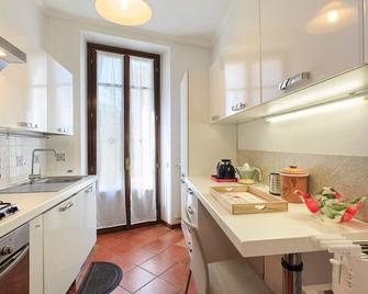 Dolfin - Nel centro di Stresa - By Impero House - Stresa - Cuina