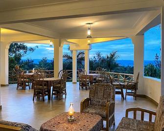 Banda Lodge - Masaka - Restaurant